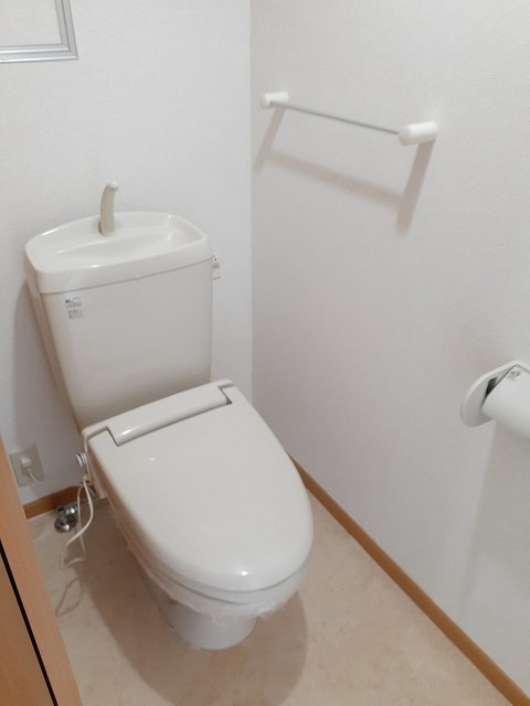 トイレ　清潔感のあるトイレで、毎日を快適に