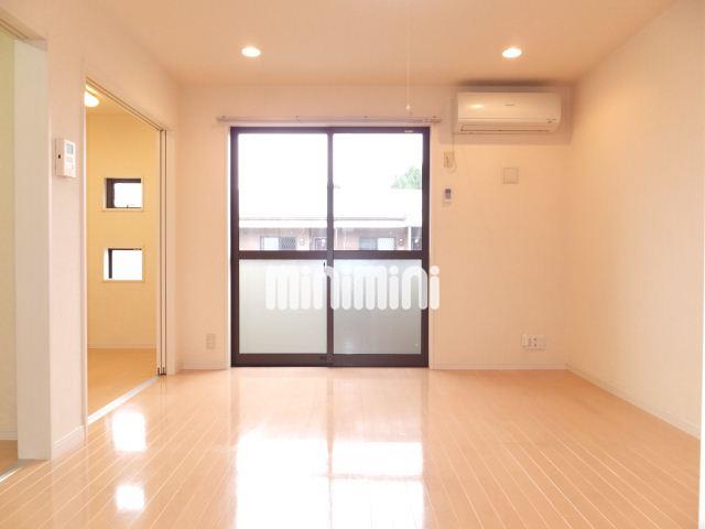 居室・リビング　明るいお部屋です。