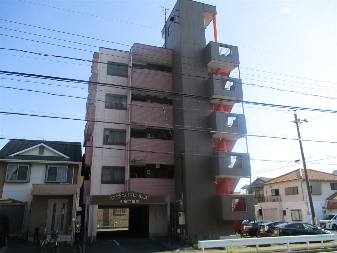 建物外観　グランドヒルズ小碓7番館