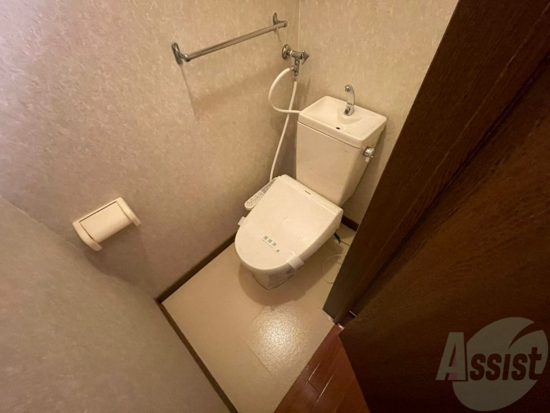 トイレ　トイレです。ウォシュレット付を探している方、おすすめです。