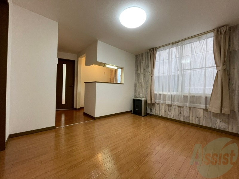 居室・リビング　明るいお部屋は気持ちよく過ごせそうですね。