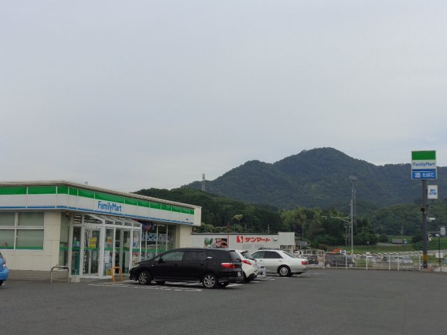 コンビニ　ファミリーマート下関菊川店（コンビニ）（コンビニ）まで360m