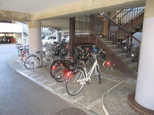 駐車場　駐輪場