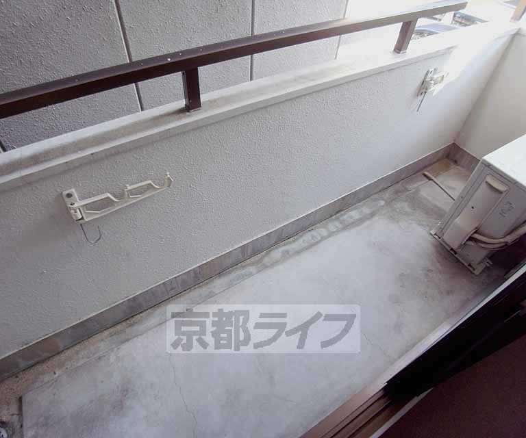 バルコニー　しっかり頑丈なバルコニーです。
