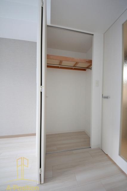 収納　クリスタルグランツ西本町
