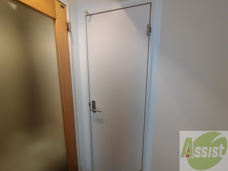 収納　寝室の収納です。部屋がすっきり片付きます。