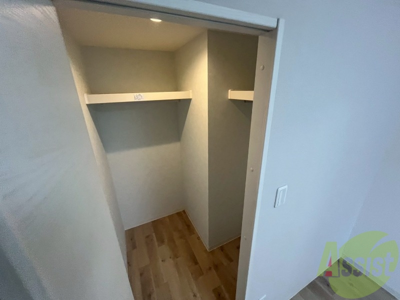 収納　寝室の収納です。部屋がすっきり片付きます。