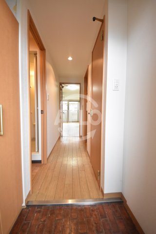 玄関　ブラーヴォ扇町　玄関