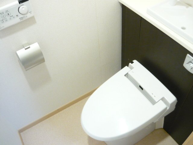 トイレ　清潔感のあるトイレです