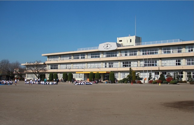 小学校　上三川町立明治小学校（小学校）まで1920m