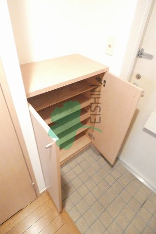 玄関　下駄箱もしっかりついてます！