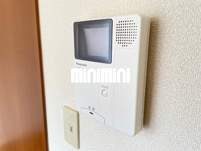 セキュリティ　ＴＶモニターホンで来訪者を確認できます。