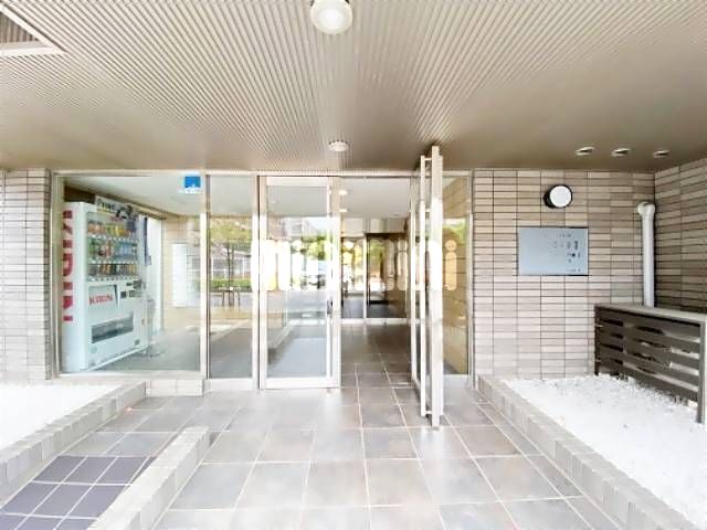 エントランス　参考写真です。