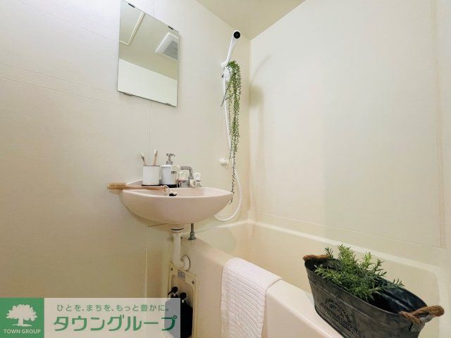 バス・シャワールーム　※家具・小物はイメージです※