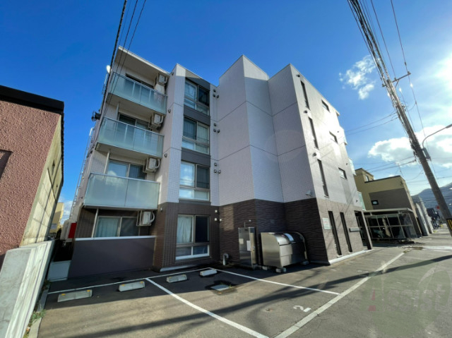 建物外観　札幌市中央区南１２条西「第１２旭レジデンス」