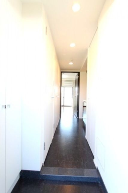 玄関　同タイプ間取りの別部屋写真です