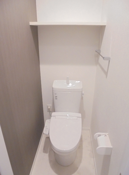 トイレ　落ち着いた色調のトイレです♪