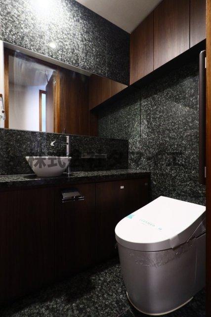トイレ　清潔感のあるトイレです