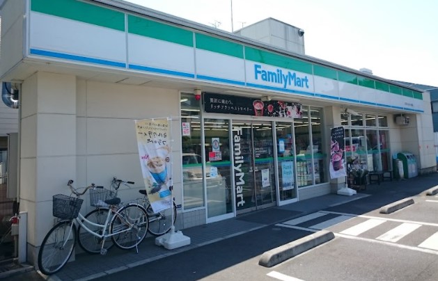 コンビニ　ファミリーマート 八王子いちょうホール通り店（コンビニ）まで137m