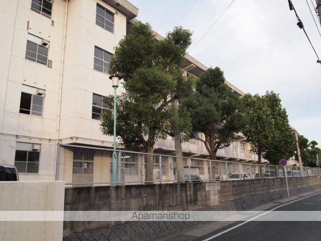 中学校　北九州市立　横代中学校（中学校）まで900m