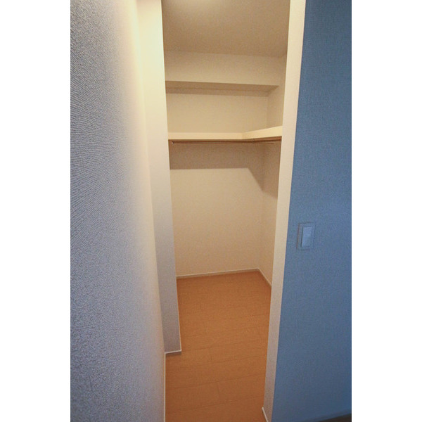 収納　同じ建物の別なお部屋