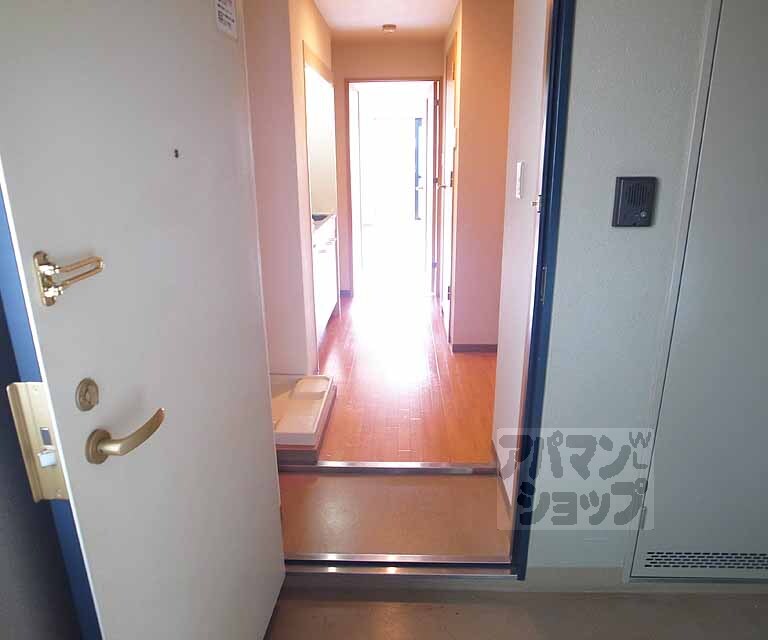 玄関　玄関からです！