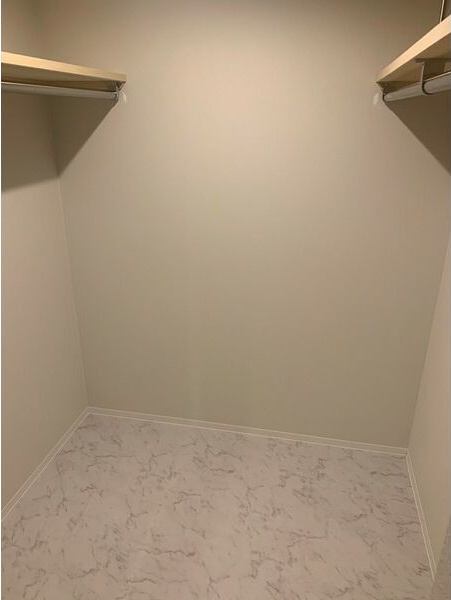 収納　収納力のあるウォークインクローゼットです！