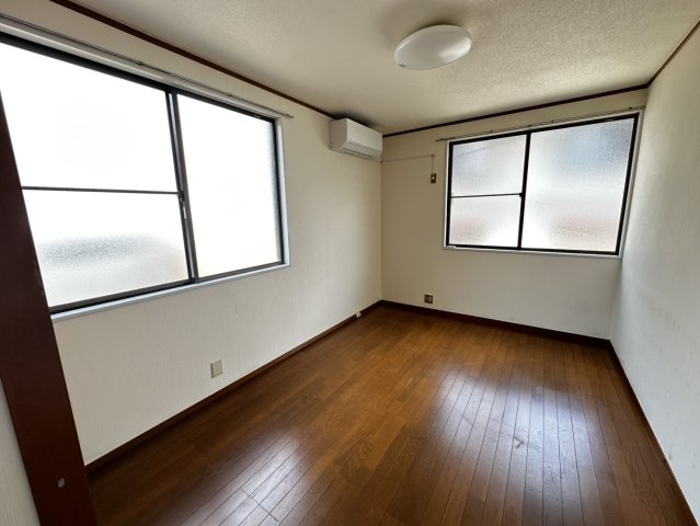 居室・リビング　1階のお部屋の写真です。ご参考下さい。