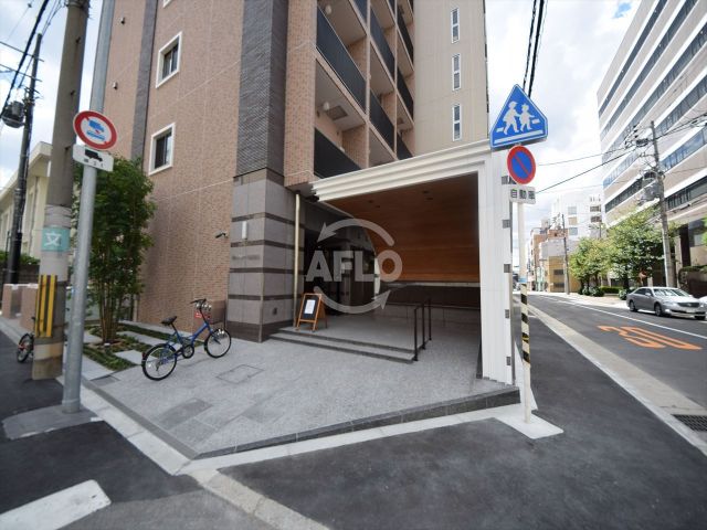 エントランス　ネットフローラ阿波座　エントランスアプローチ