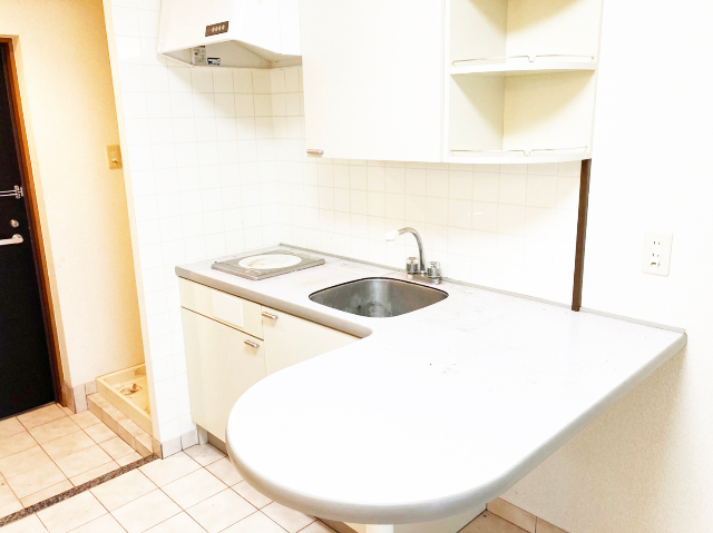 キッチン　同物件別部屋