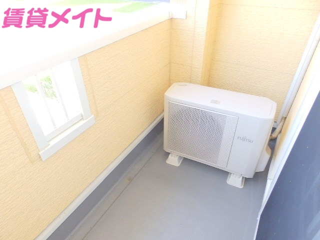 バルコニー　同物件別室反転タイプ画像