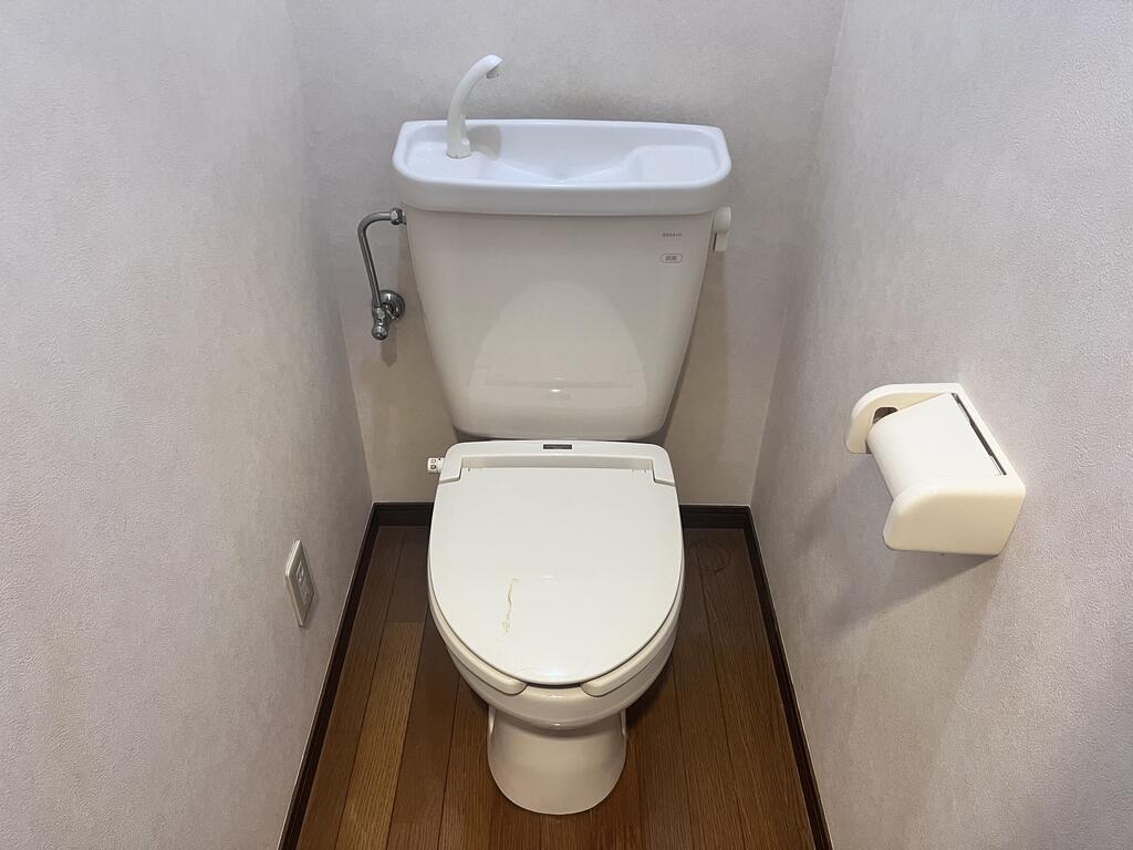 トイレ　※写真は別部屋です