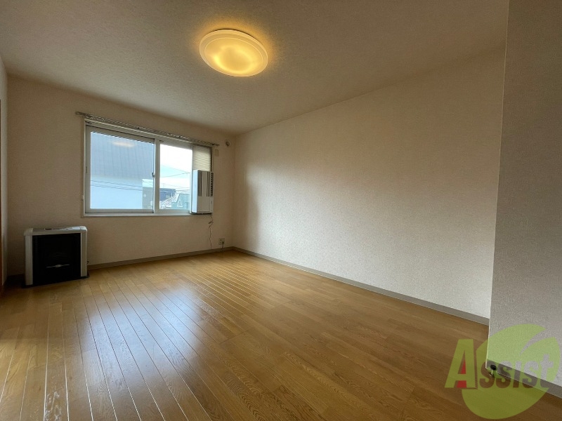 居室・リビング　広くてキレイなお部屋が広がっていて、充実した生活が送れそう。