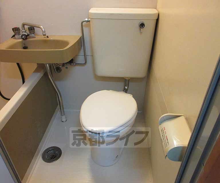 トイレ　清潔感のあるトイレです