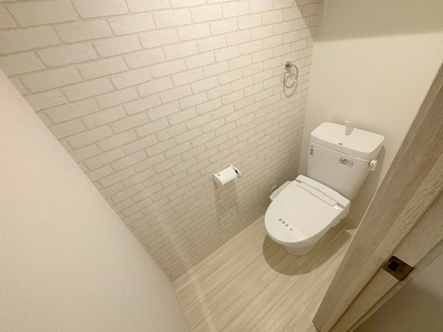 ヴィクトワール放出のトイレ写真