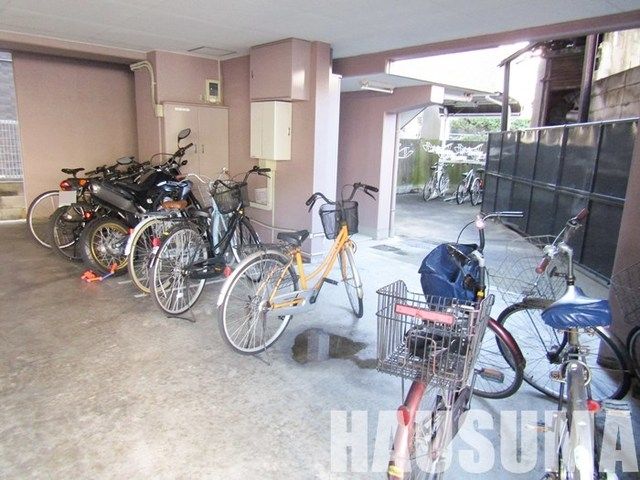 駐車場　駐輪場