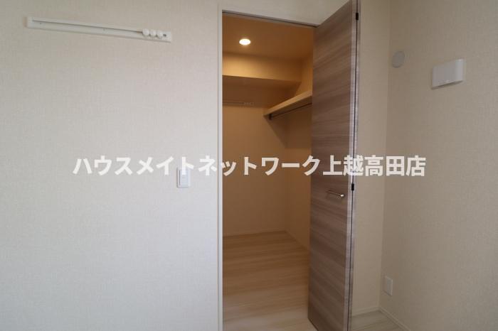 収納　ウォークインクローゼット