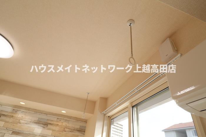 その他設備　室内物干し
