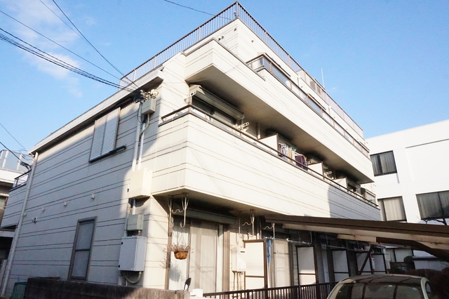 建物外観　通勤・通学便利な三鷹駅からとほ８分の好立地です☆
