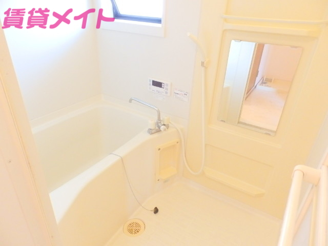 バス・シャワールーム　別棟参考写真です