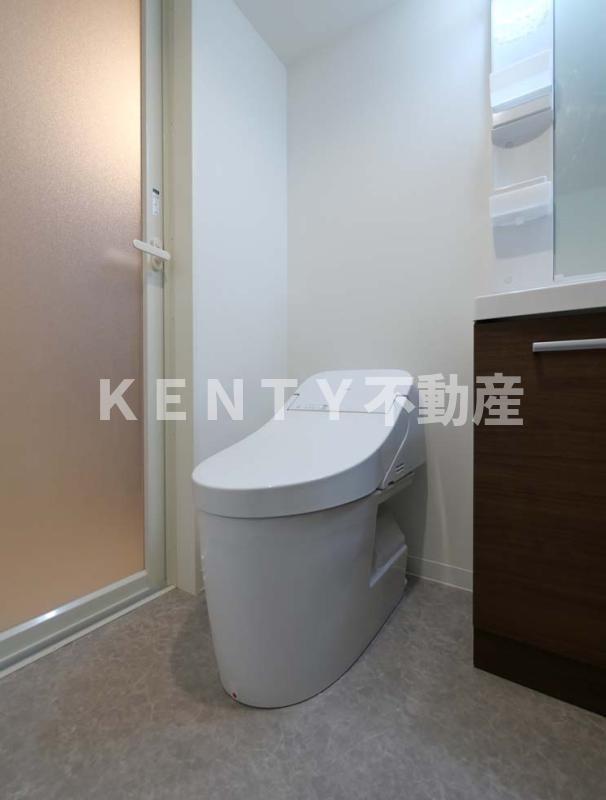トイレ　落ち着いたトイレです