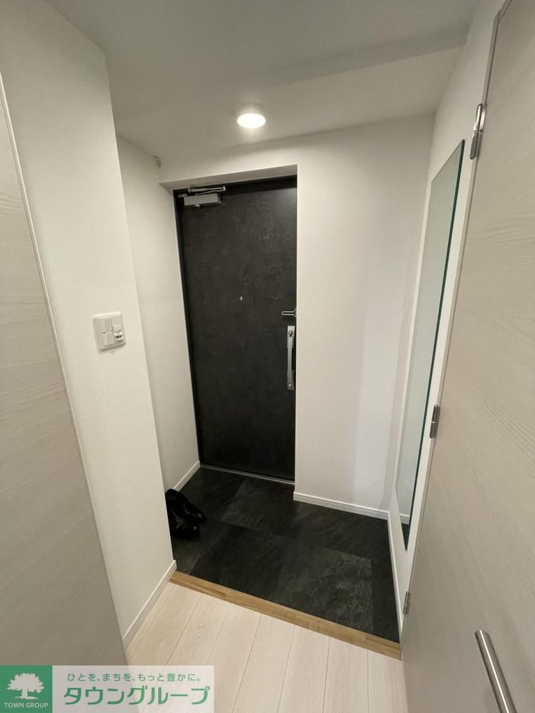 玄関　★お部屋探しは株式会社タウンハウジング東京まで★