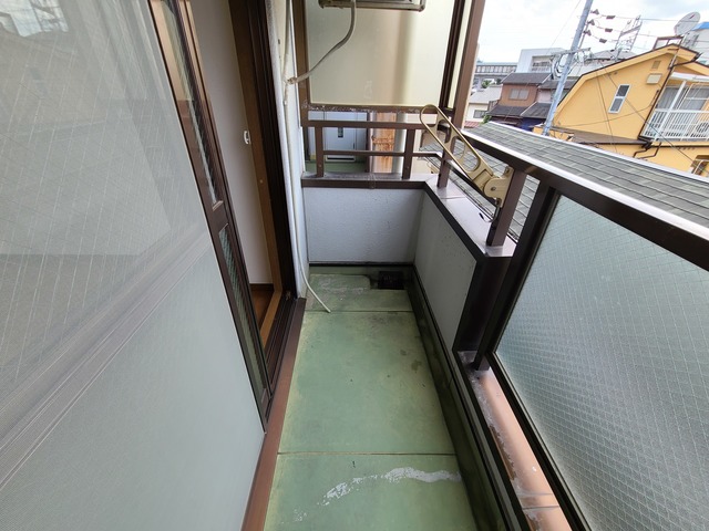 バルコニー　十分な広さのバルコニーです