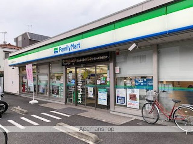 コンビニ　ファミリーマート板橋東新町二丁目店（コンビニ）まで222m