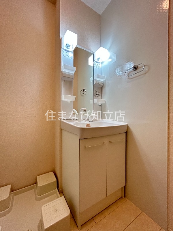 洗面設備　同型別部屋写真