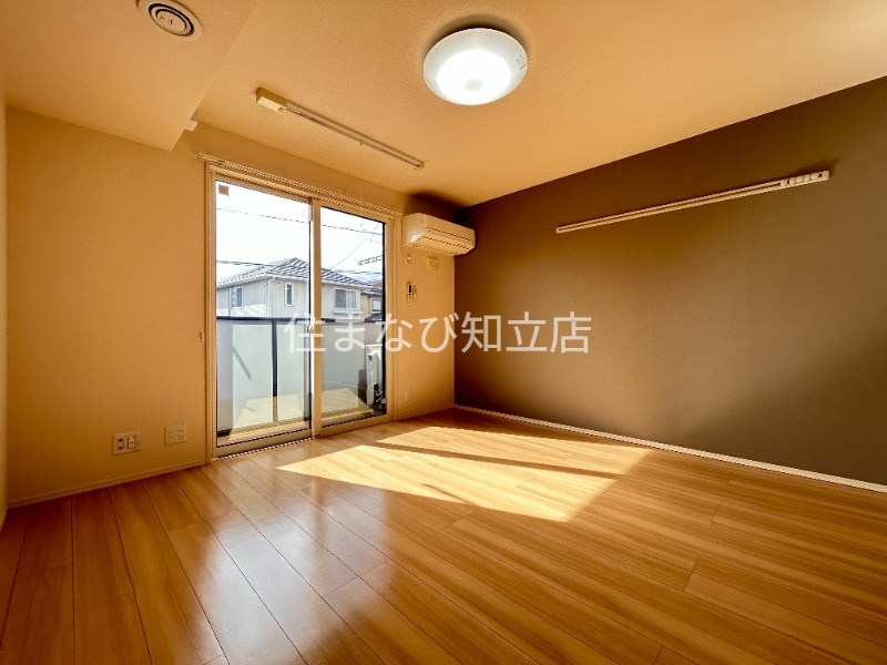 居室・リビング　同型別部屋写真