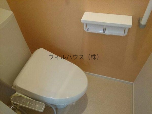 トイレ　ウォシュレット付きです！