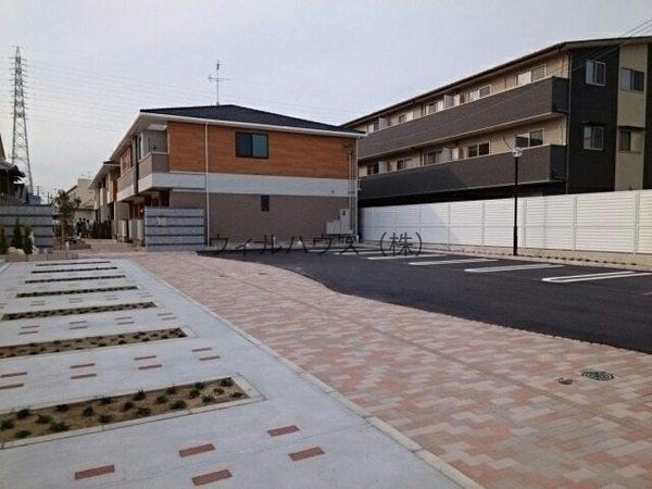 駐車場　敷地内駐車場！