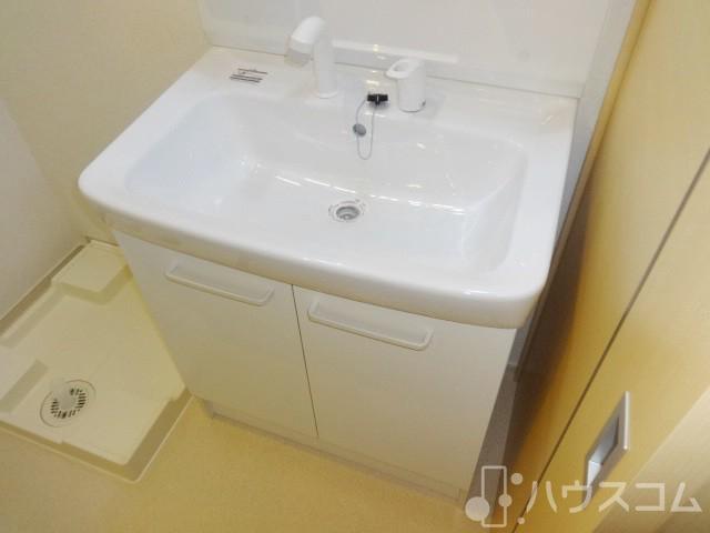 洗面設備　洗面所もピカピカ☆洗濯機は洗面所横に置いて下さいね☆