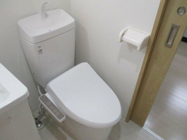 トイレ　※別部屋参考写真